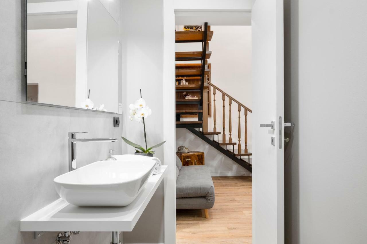 Duplex Luxurious Apt In The Heart Of Bologna Exterior foto